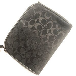 Coach Signature C Logo case